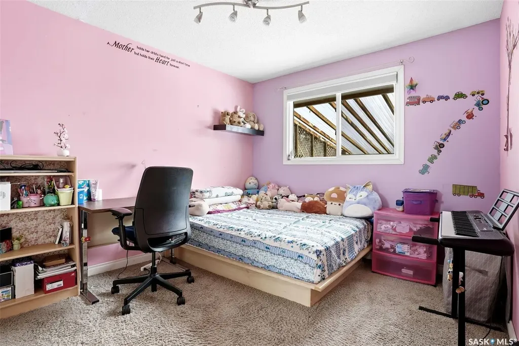 75 Rothwell Crescent Regina SK S4N 1R5