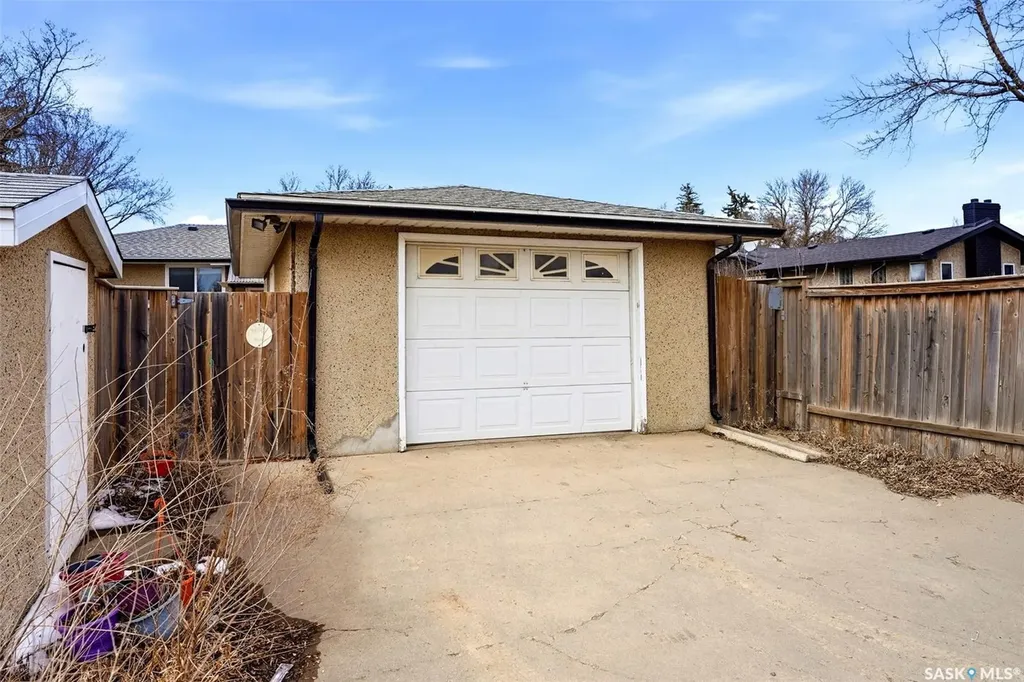 75 Rothwell Crescent Regina SK S4N 1R5
