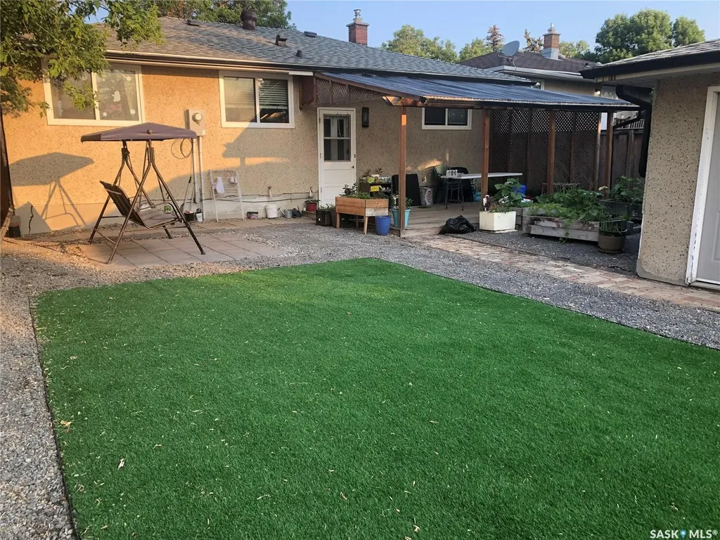 75 Rothwell Crescent Regina SK S4N 1R5