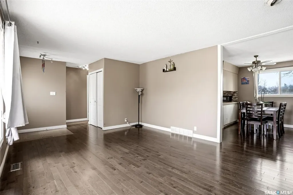 75 Rothwell Crescent Regina SK S4N 1R5