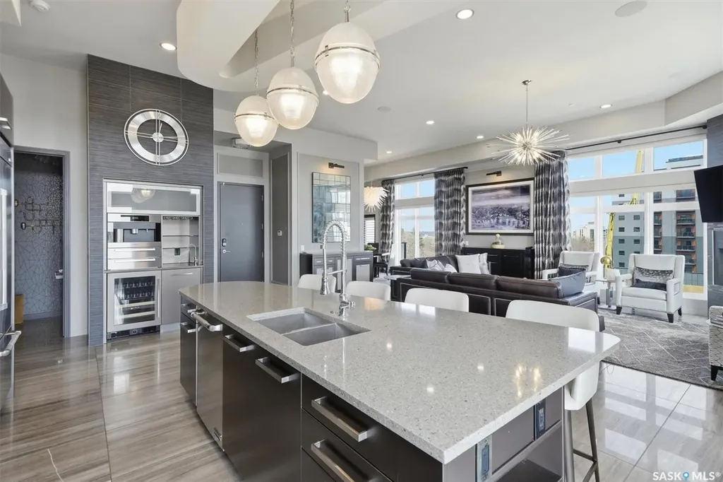 922 Broadway Avenue Saskatoon SK S7N 1B7