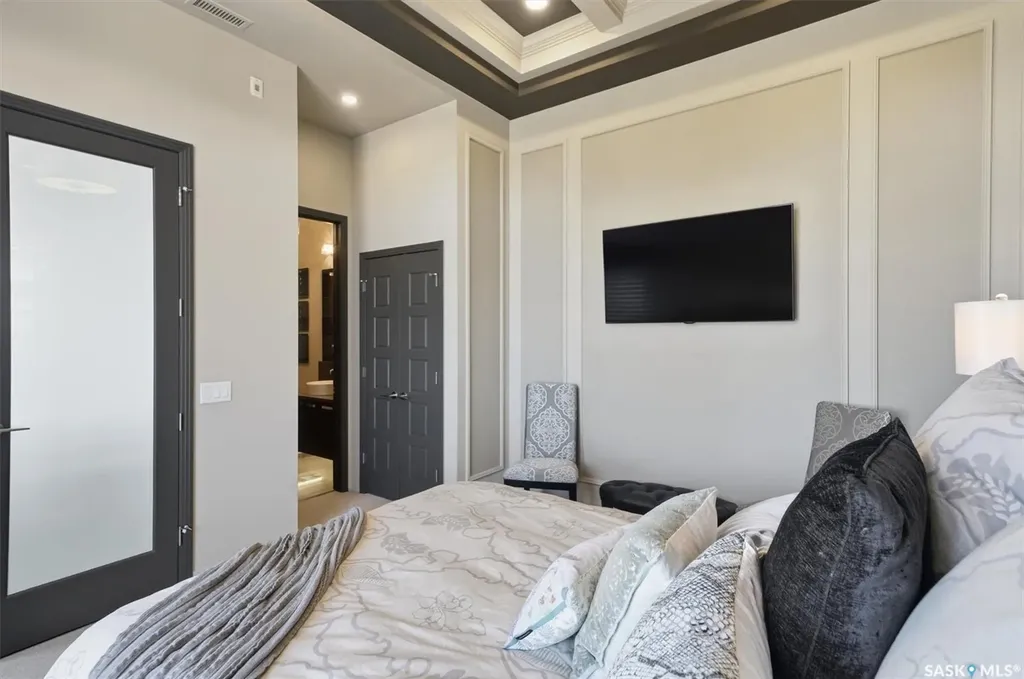 922 Broadway Avenue Saskatoon SK S7N 1B7