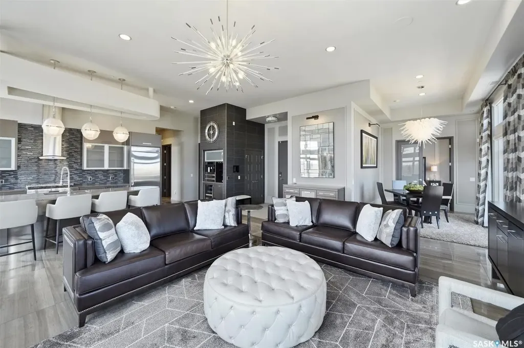 922 Broadway Avenue Saskatoon SK S7N 1B7