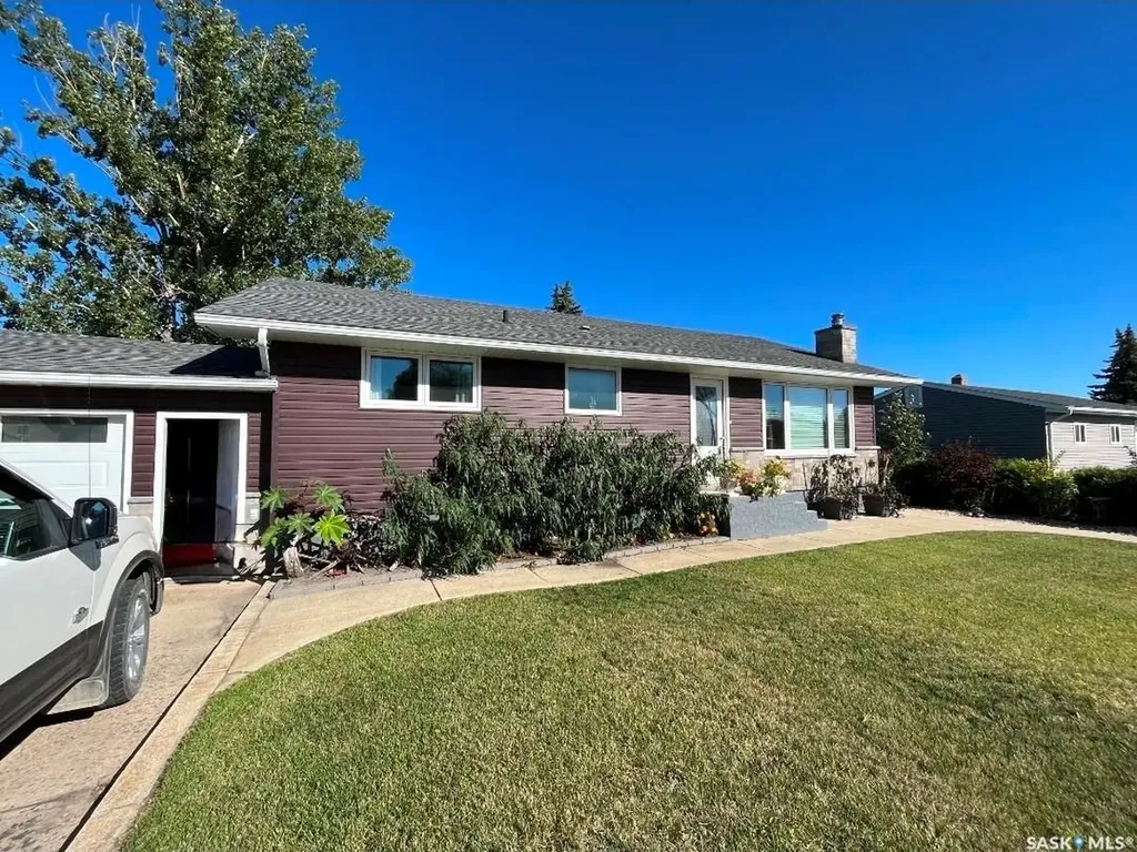 820 Scotia Street Melville SK S0A 2P0