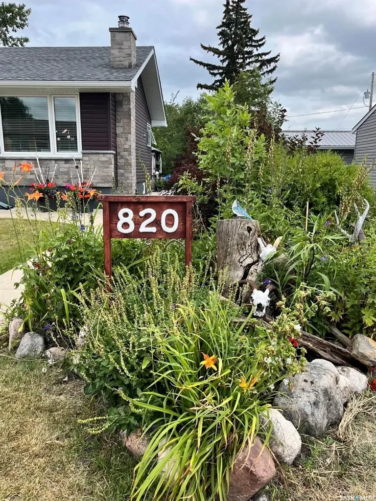 820 Scotia Street Melville SK S0A 2P0
