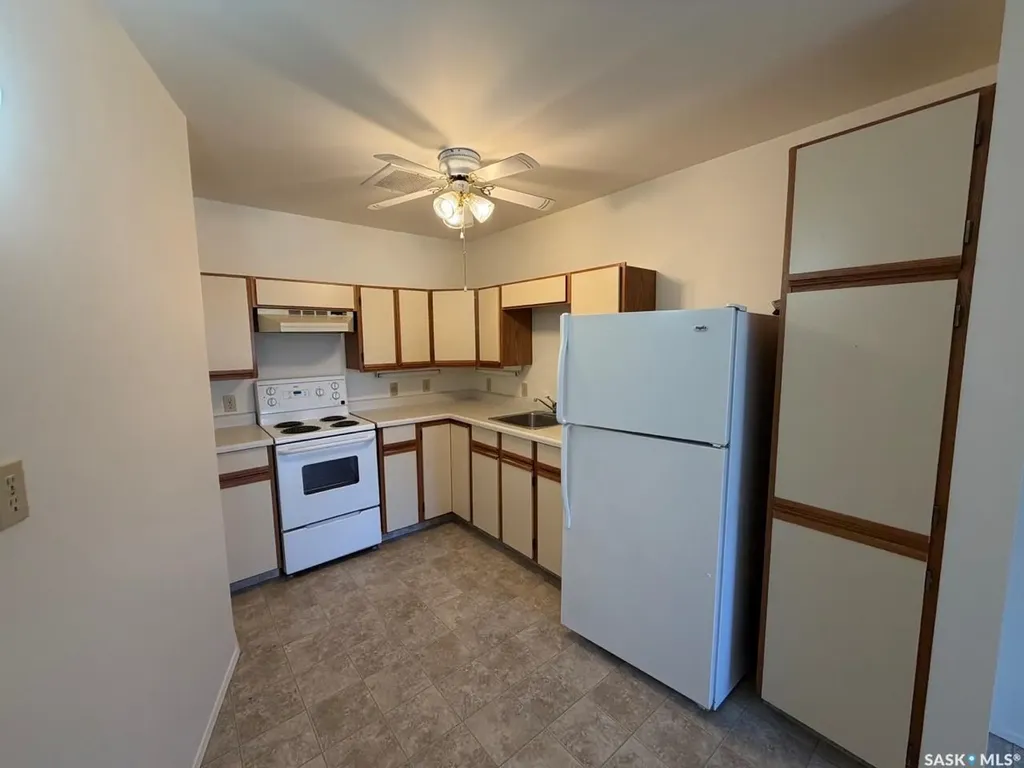 704 Assiniboia Avenue Maryfield SK S0G 3K0