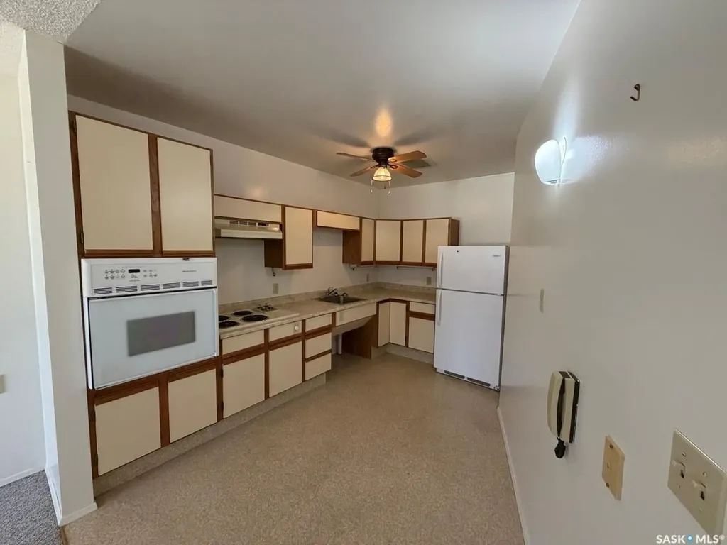 704 Assiniboia Avenue Maryfield SK S0G 3K0