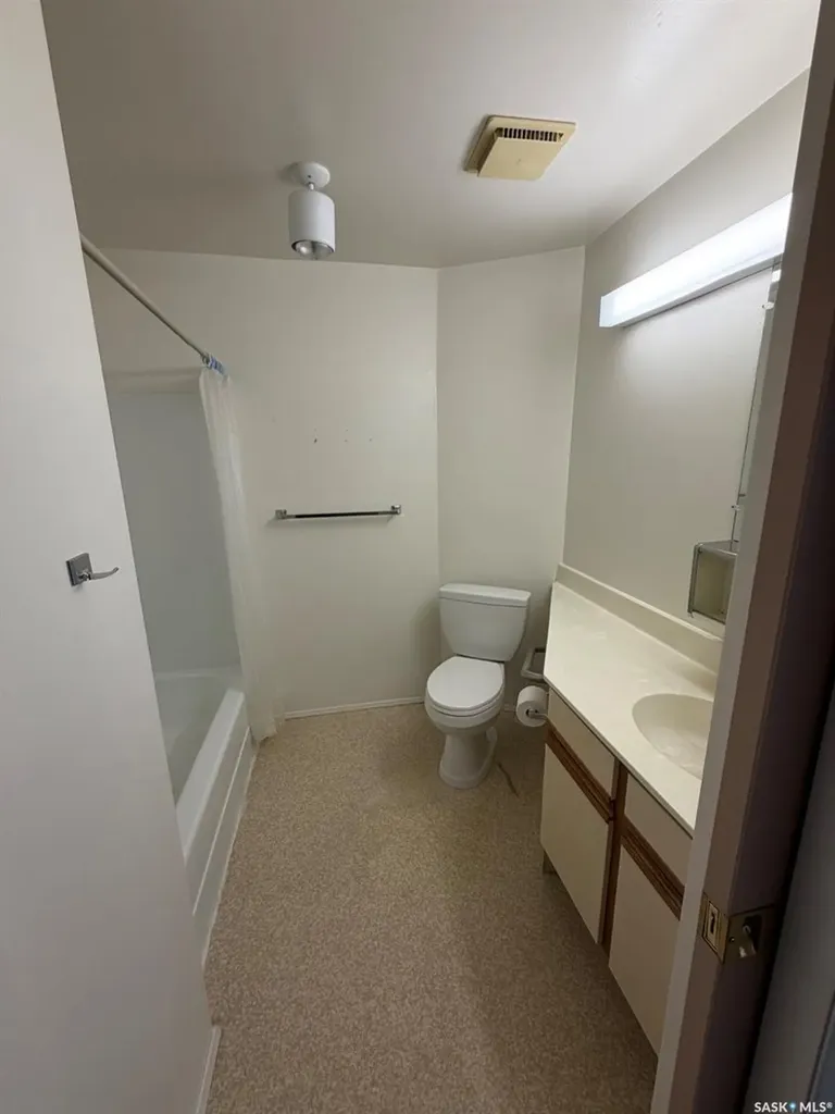 704 Assiniboia Avenue Maryfield SK S0G 3K0