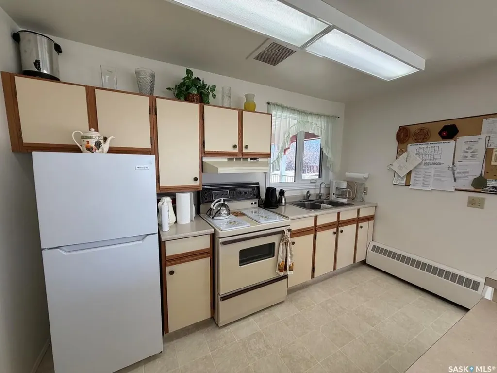 704 Assiniboia Avenue Maryfield SK S0G 3K0