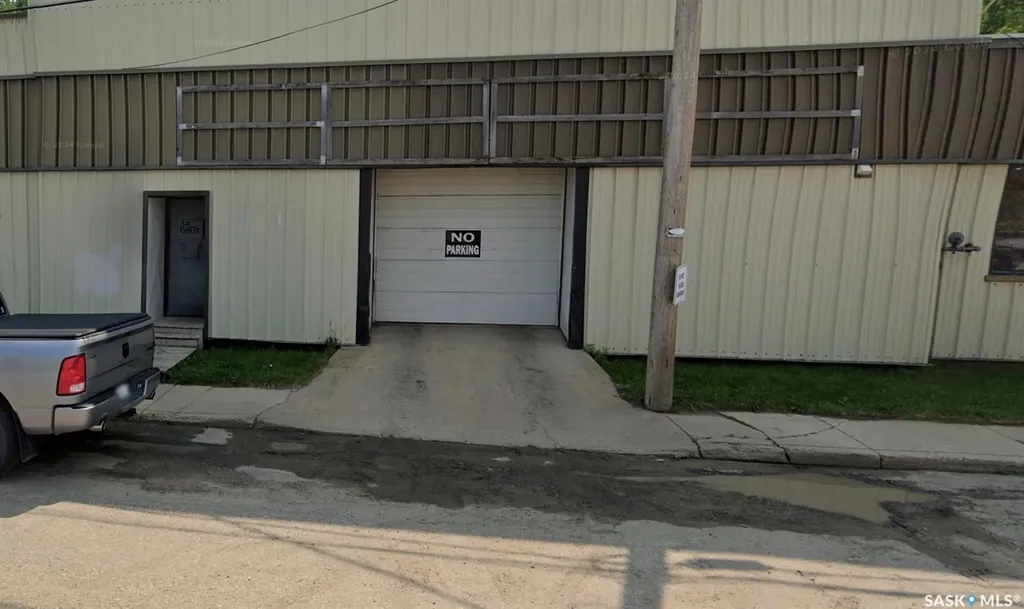 25B 17th Street E Prince Albert SK S6V 1G6