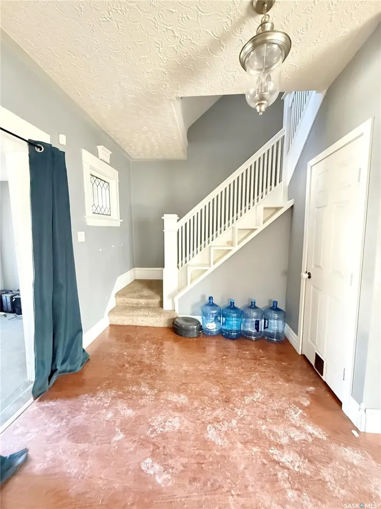 408 Assiniboia Street Weyburn SK S4H 0R6