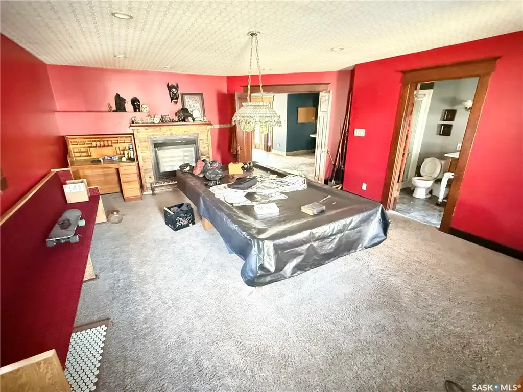 408 Assiniboia Street Weyburn SK S4H 0R6