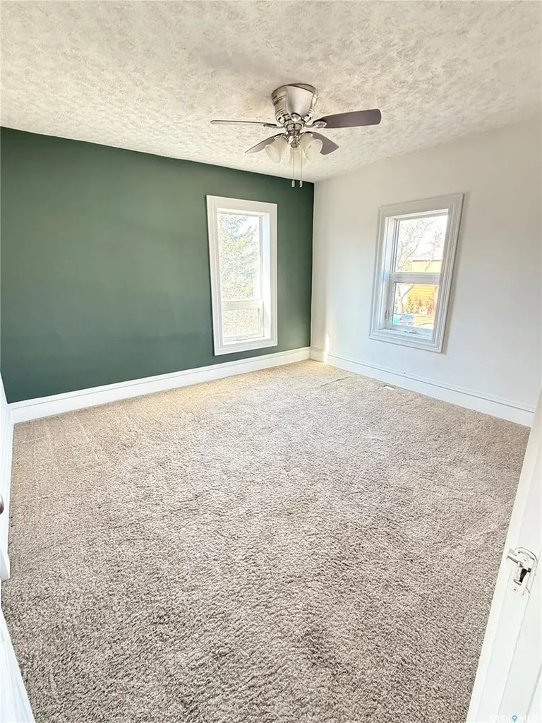408 Assiniboia Street Weyburn SK S4H 0R6