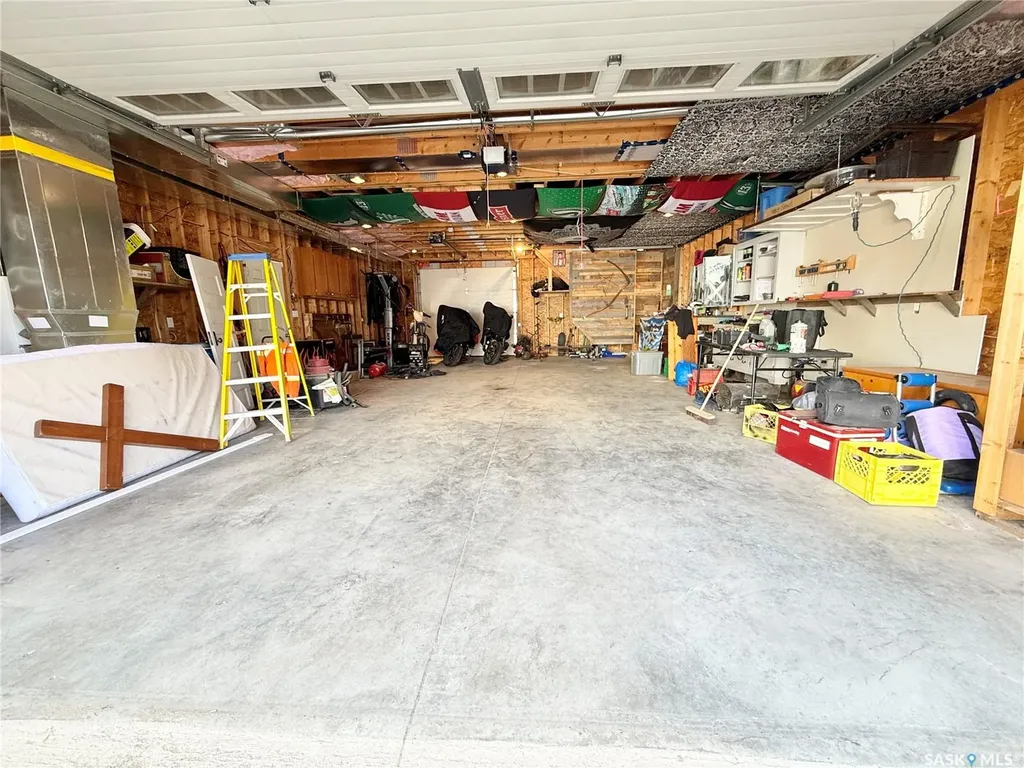 408 Assiniboia Street Weyburn SK S4H 0R6