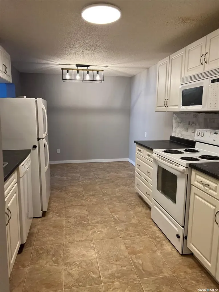 2251 St Henry Avenue Saskatoon SK S7M 0P5