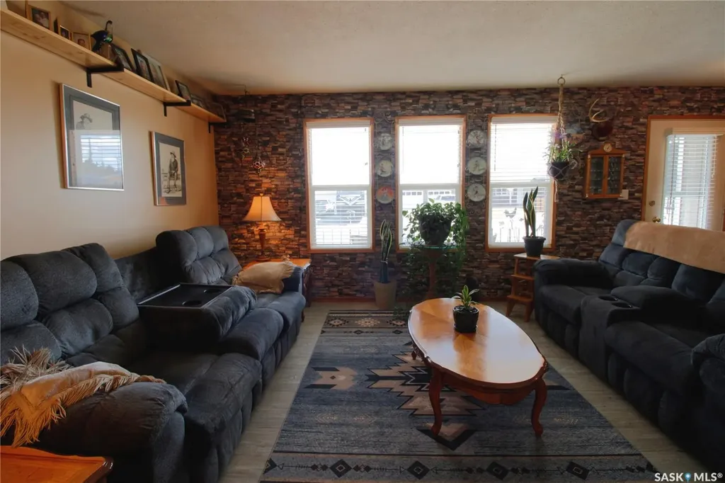 108 Willowdale Avenue Kipling SK S0G 2S0