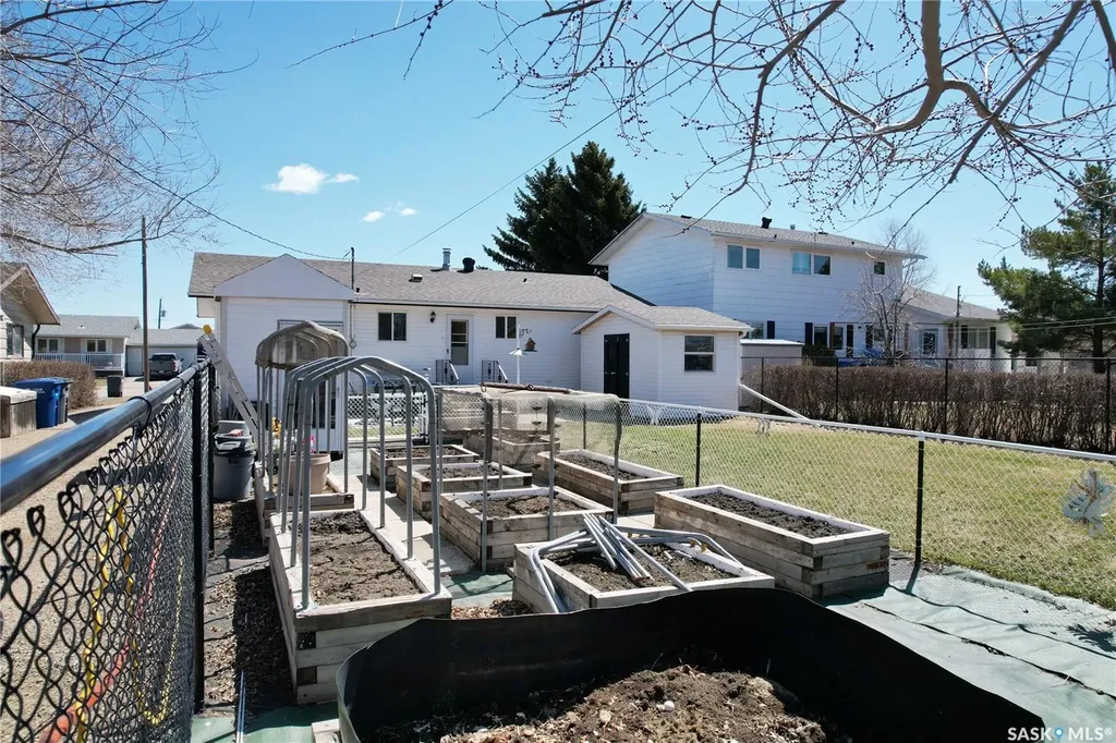 108 Willowdale Avenue Kipling SK S0G 2S0