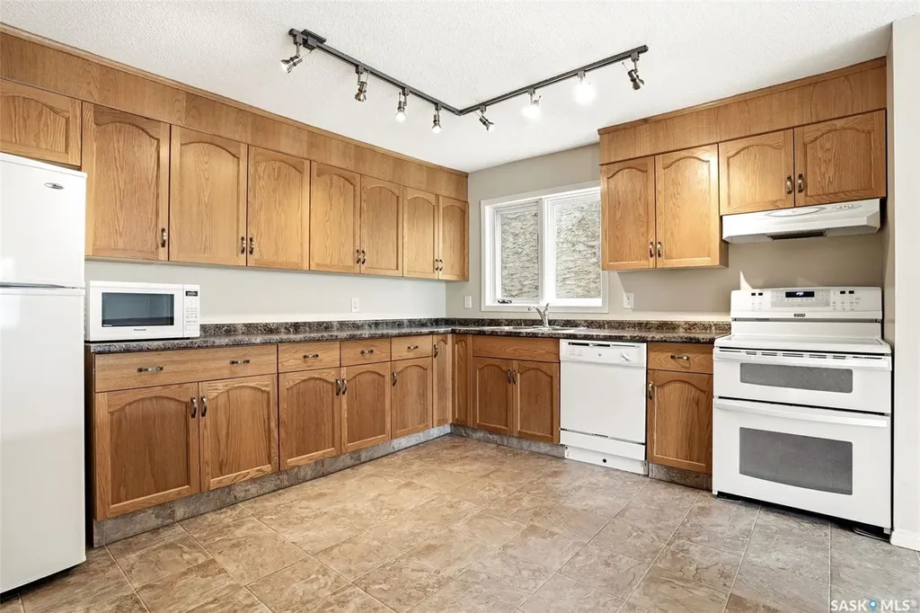 2275 Mcintyre Street Regina SK S4P 2S1