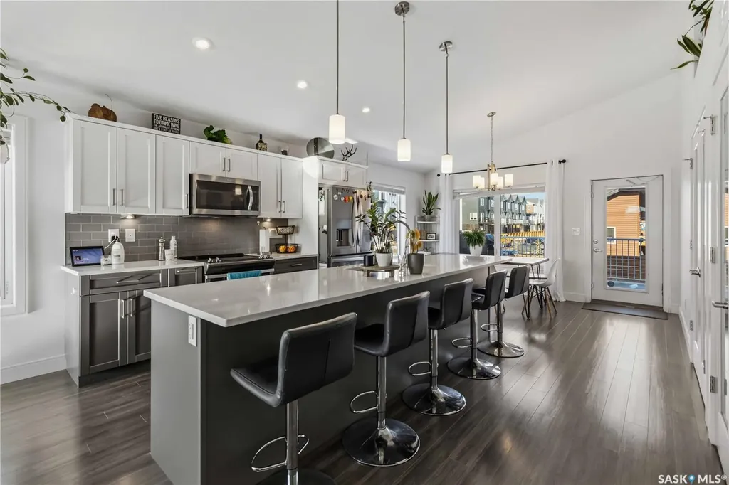 403 Delainey Road Saskatoon SK S7V 0N4