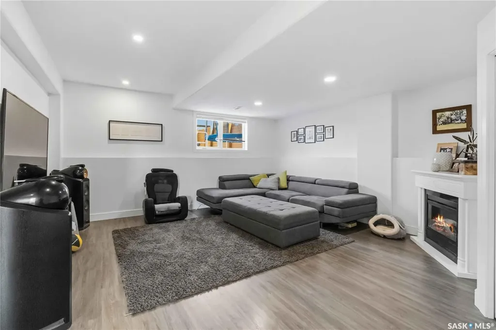 403 Delainey Road Saskatoon SK S7V 0N4