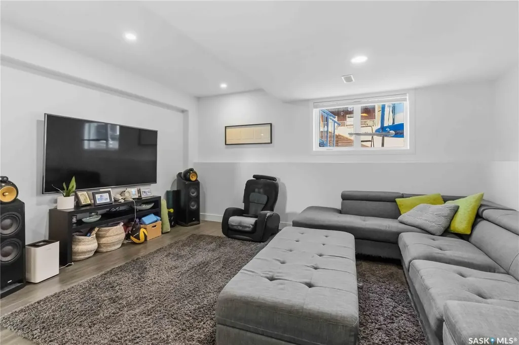403 Delainey Road Saskatoon SK S7V 0N4