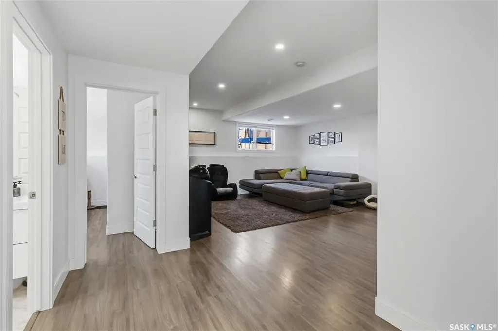 403 Delainey Road Saskatoon SK S7V 0N4