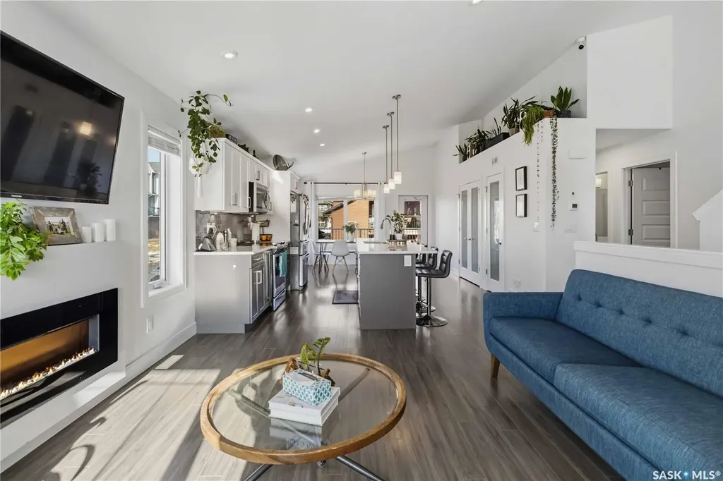 403 Delainey Road Saskatoon SK S7V 0N4
