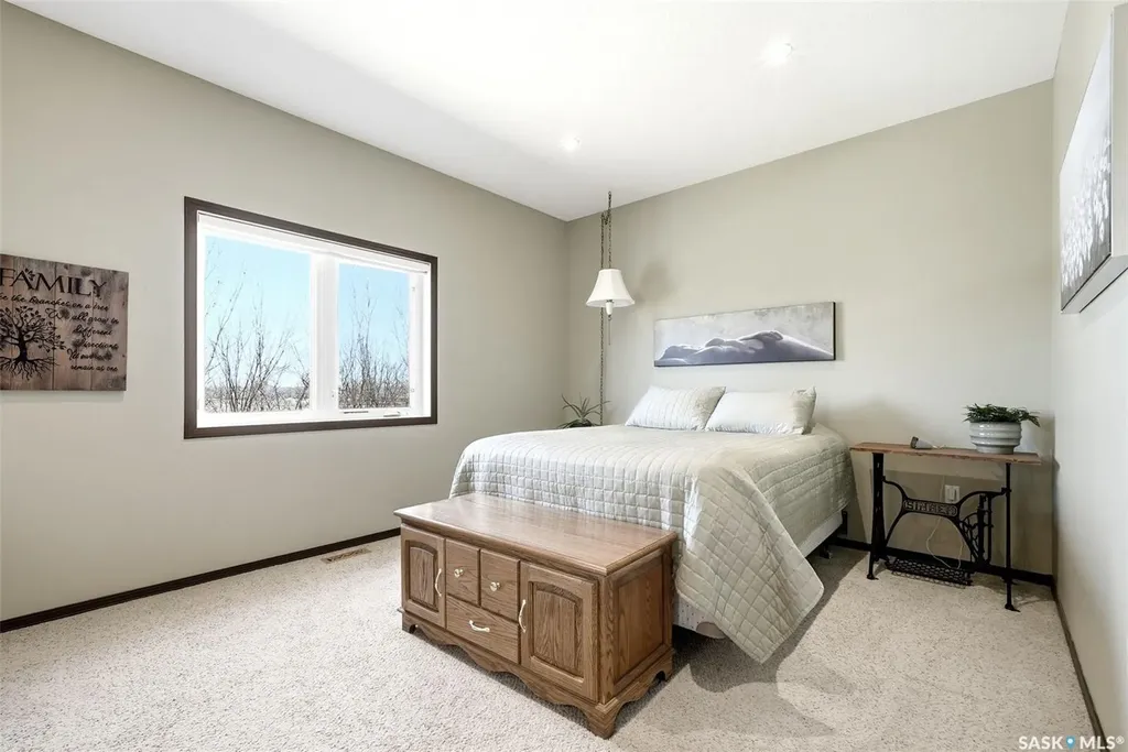 24 Bardel Crescent Pilot Butte SK S0G 3Z0