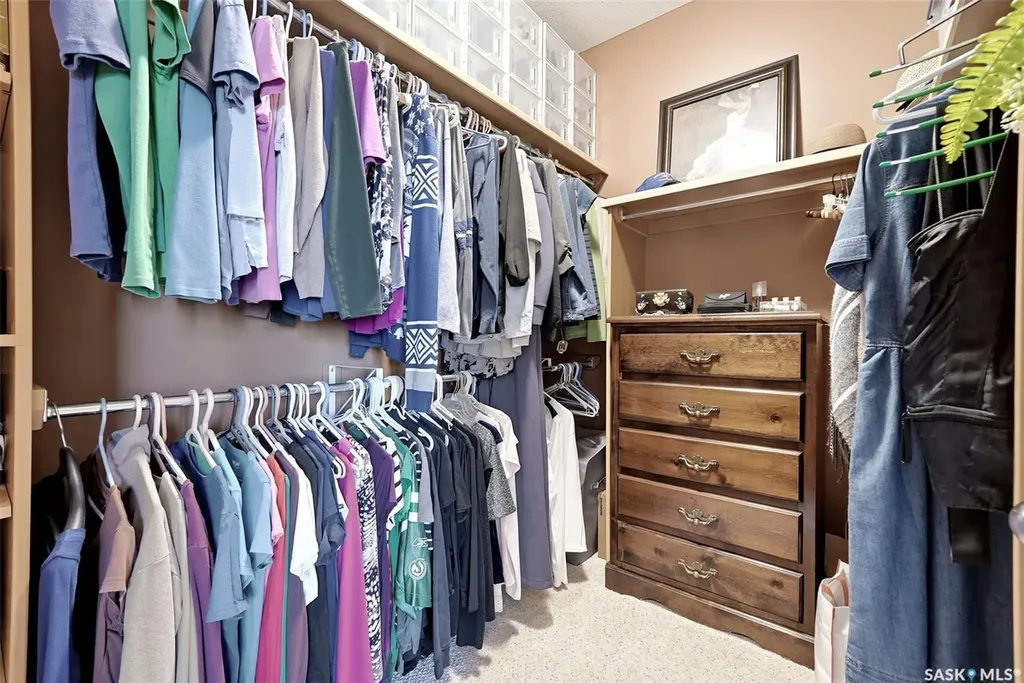 24 Bardel Crescent Pilot Butte SK S0G 3Z0