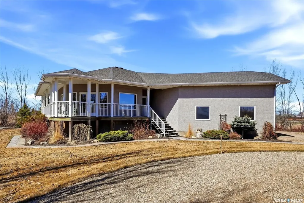 24 Bardel Crescent Pilot Butte SK S0G 3Z0