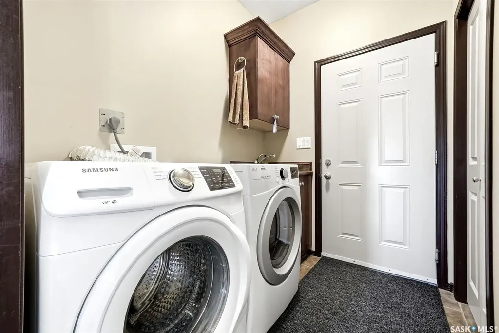 24 Bardel Crescent Pilot Butte SK S0G 3Z0