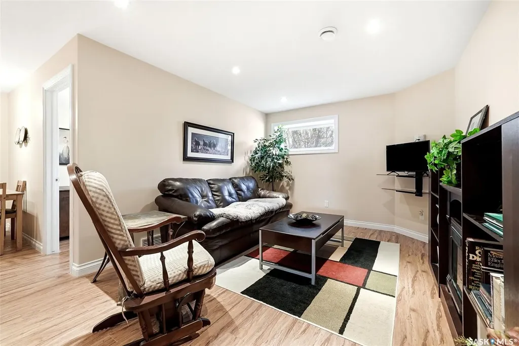 24 Bardel Crescent Pilot Butte SK S0G 3Z0