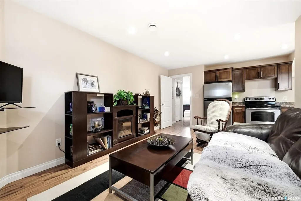 24 Bardel Crescent Pilot Butte SK S0G 3Z0