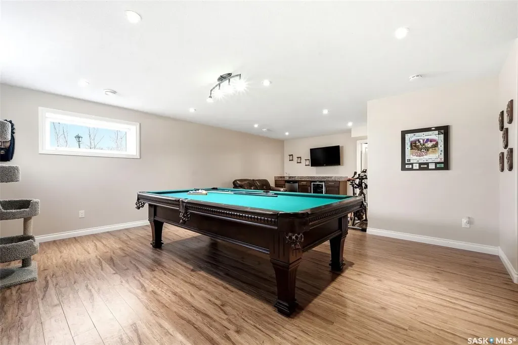 24 Bardel Crescent Pilot Butte SK S0G 3Z0
