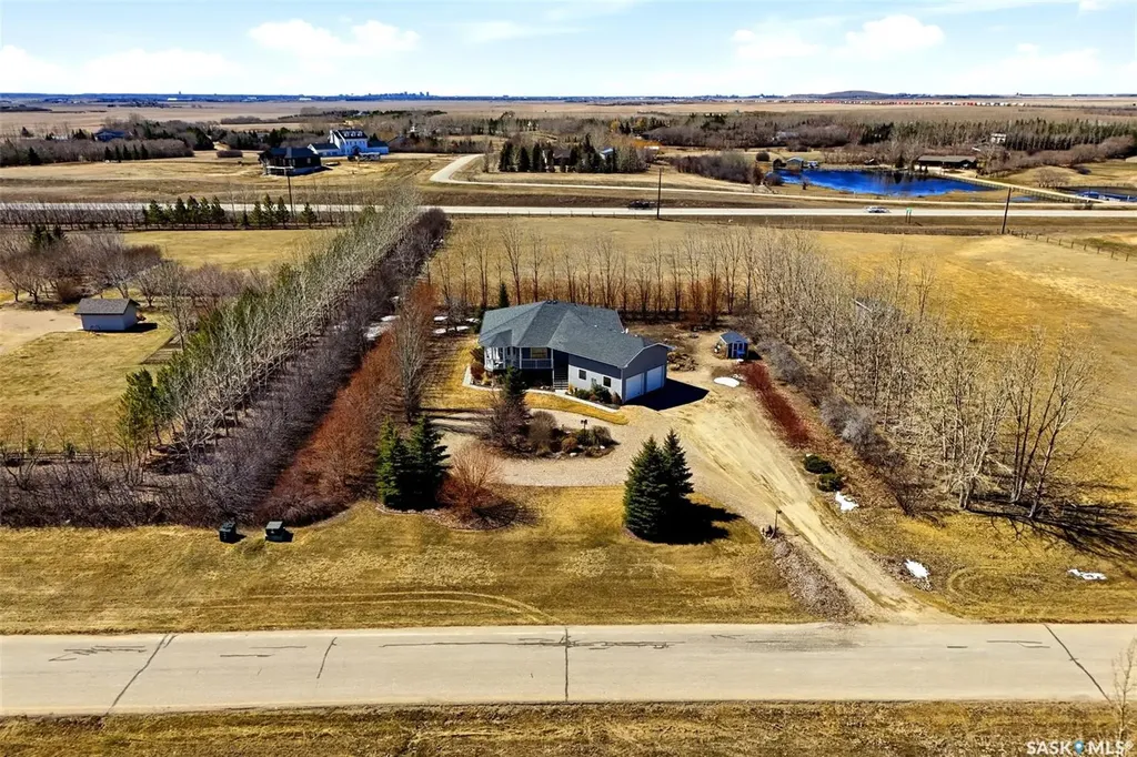 24 Bardel Crescent Pilot Butte SK S0G 3Z0