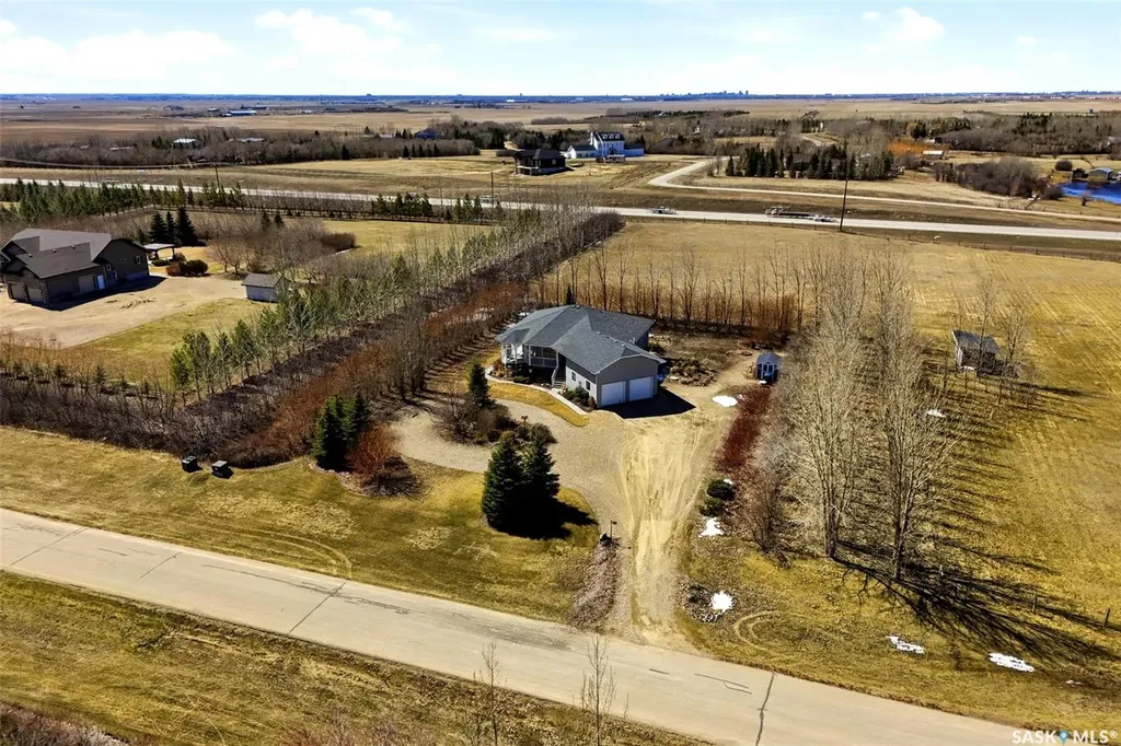24 Bardel Crescent Pilot Butte SK S0G 3Z0