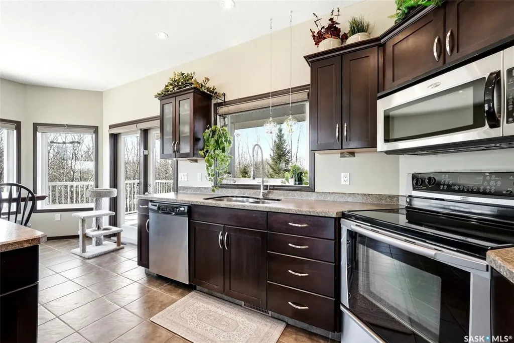 24 Bardel Crescent Pilot Butte SK S0G 3Z0