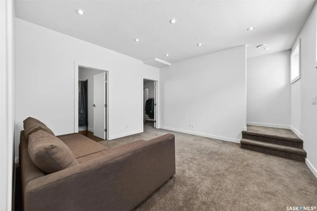 5501 Norseman Crescent Regina SK S4W 0J8