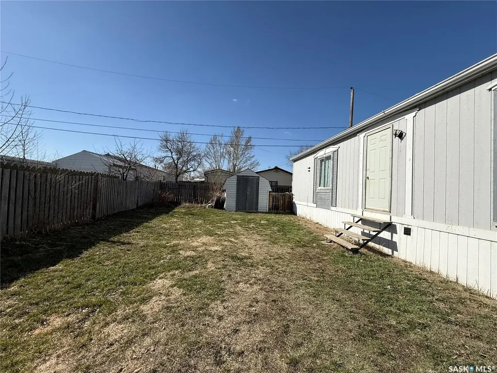 710 1st Avenue W Kindersley SK S0L 1S0