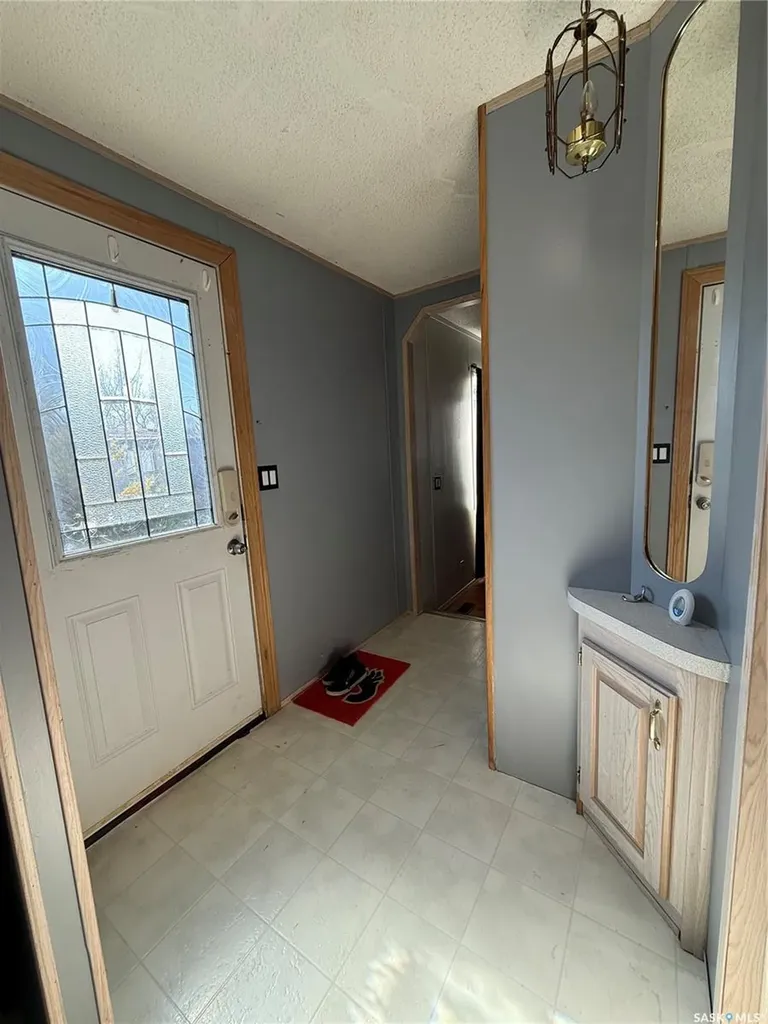 710 1st Avenue W Kindersley SK S0L 1S0