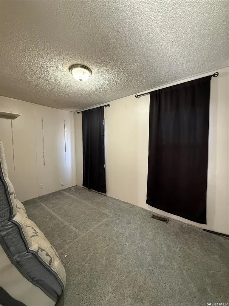 710 1st Avenue W Kindersley SK S0L 1S0