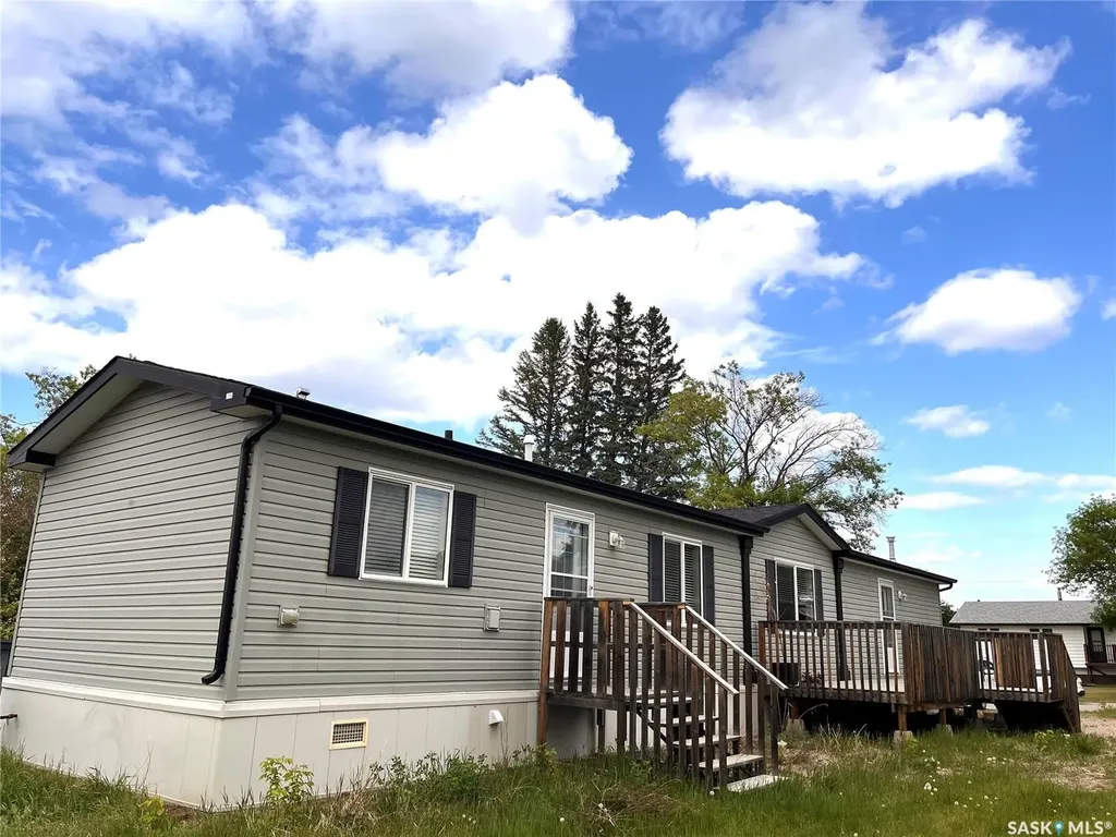 218 4th Street N Nipawin SK S0E 1E0