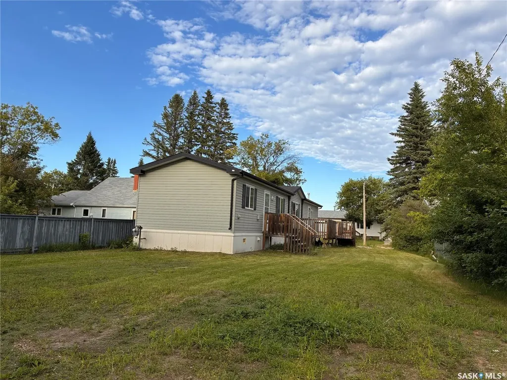 218 4th Street N Nipawin SK S0E 1E0