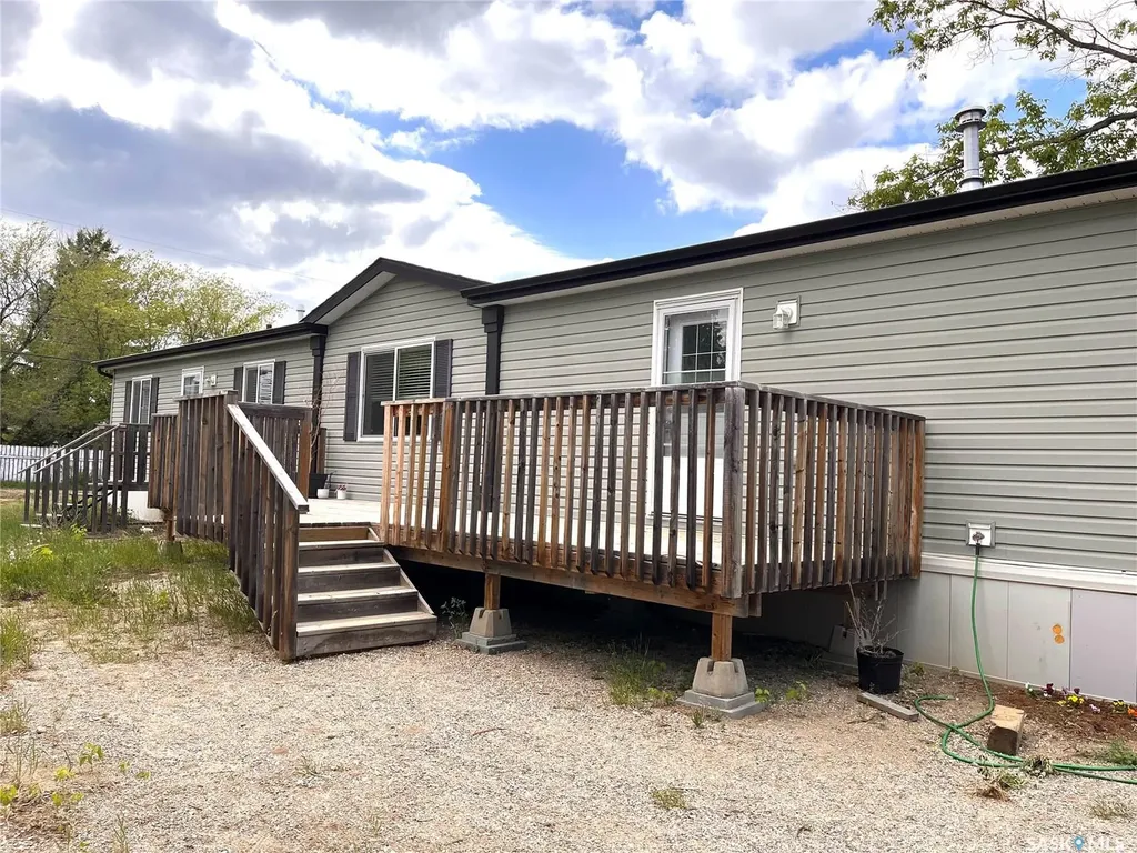 218 4th Street N Nipawin SK S0E 1E0