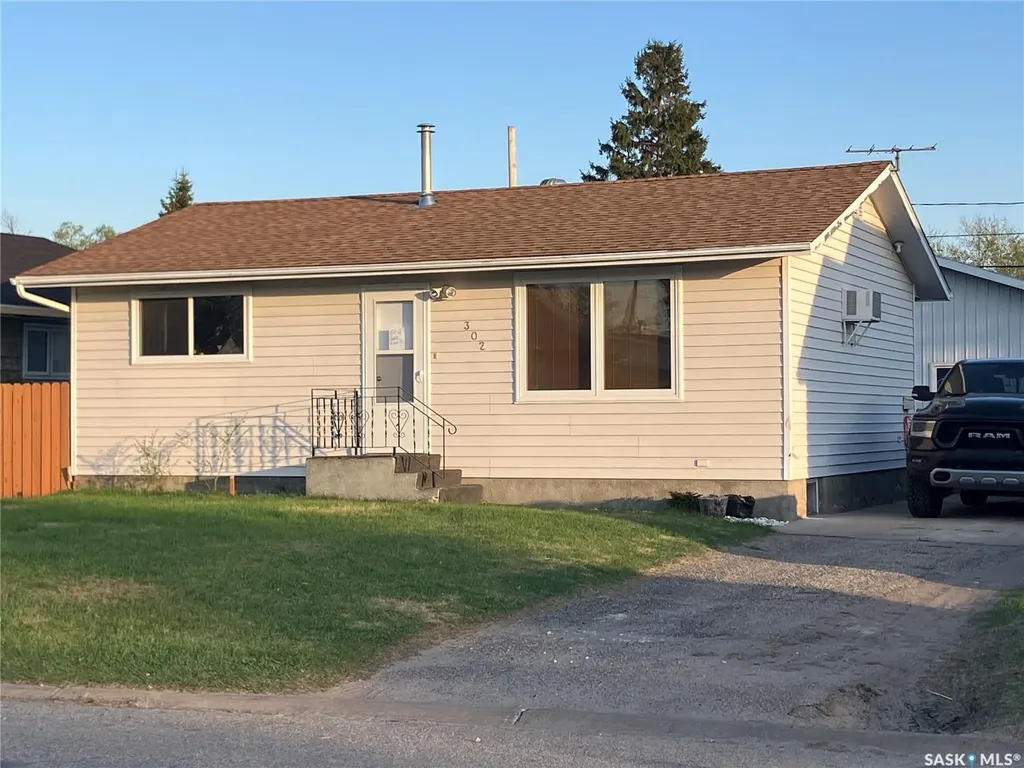 302 7th Avenue W Nipawin SK S0E 1E0