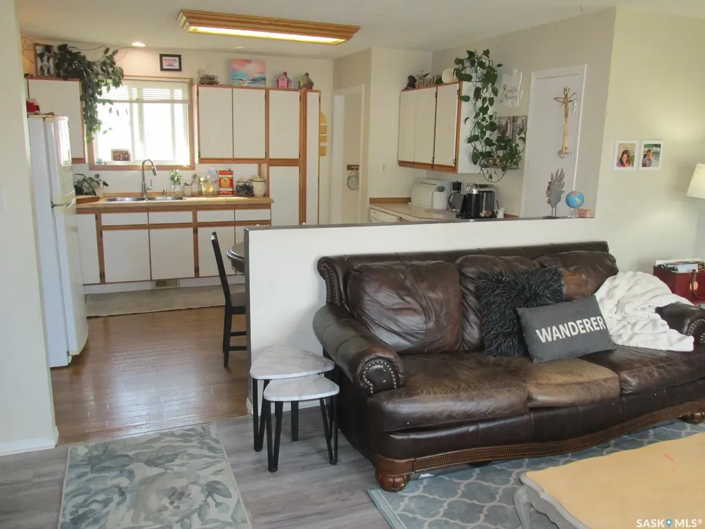 302 7th Avenue W Nipawin SK S0E 1E0
