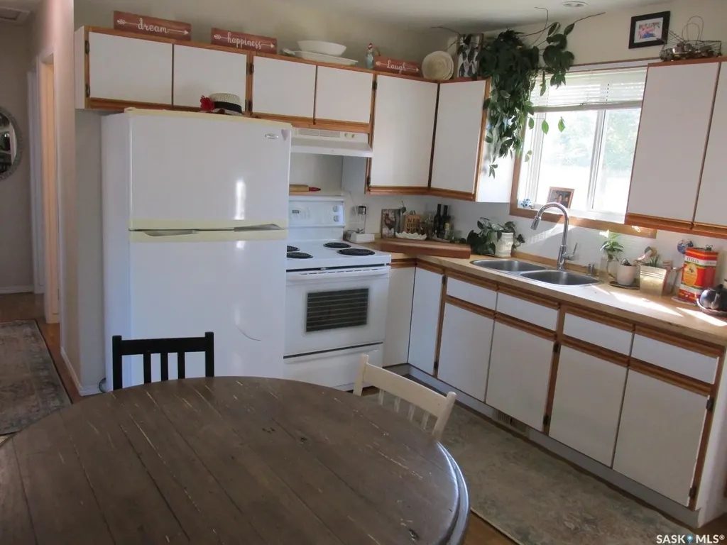 302 7th Avenue W Nipawin SK S0E 1E0