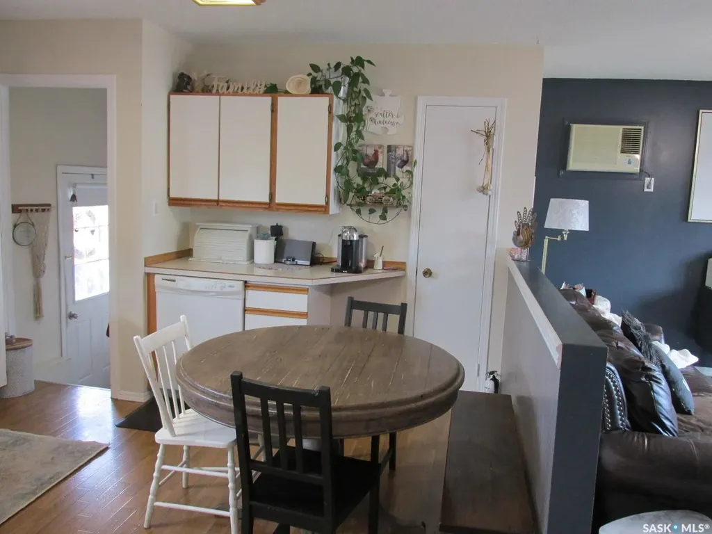 302 7th Avenue W Nipawin SK S0E 1E0