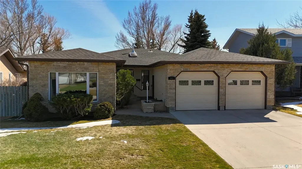 412 Curry Crescent Swift Current SK S9H 4X4