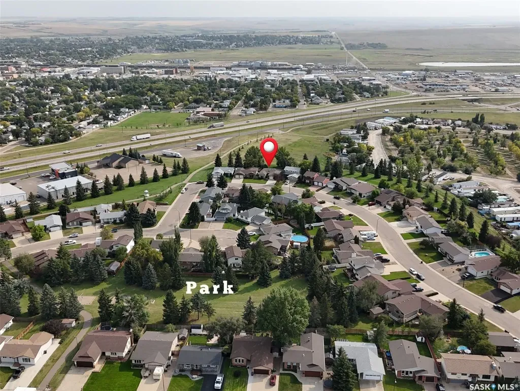412 Curry Crescent Swift Current SK S9H 4X4